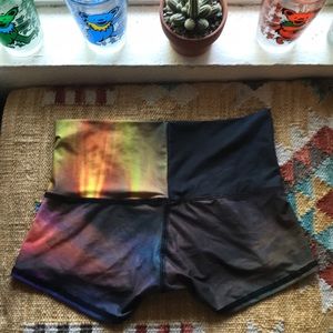 NWOT *Clouds Sun Shorts* Teeki Shorts